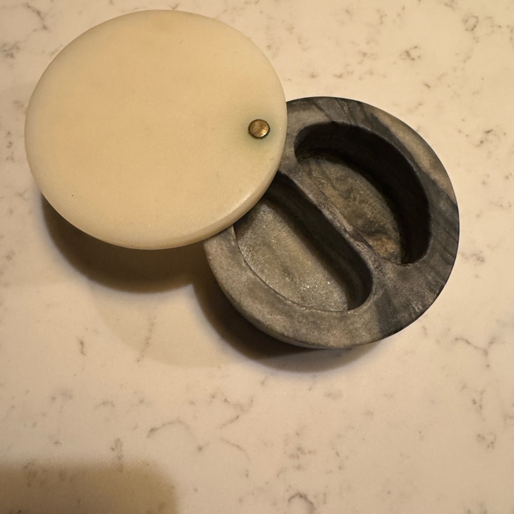 Cream and Gray Kitchen Decor Accents